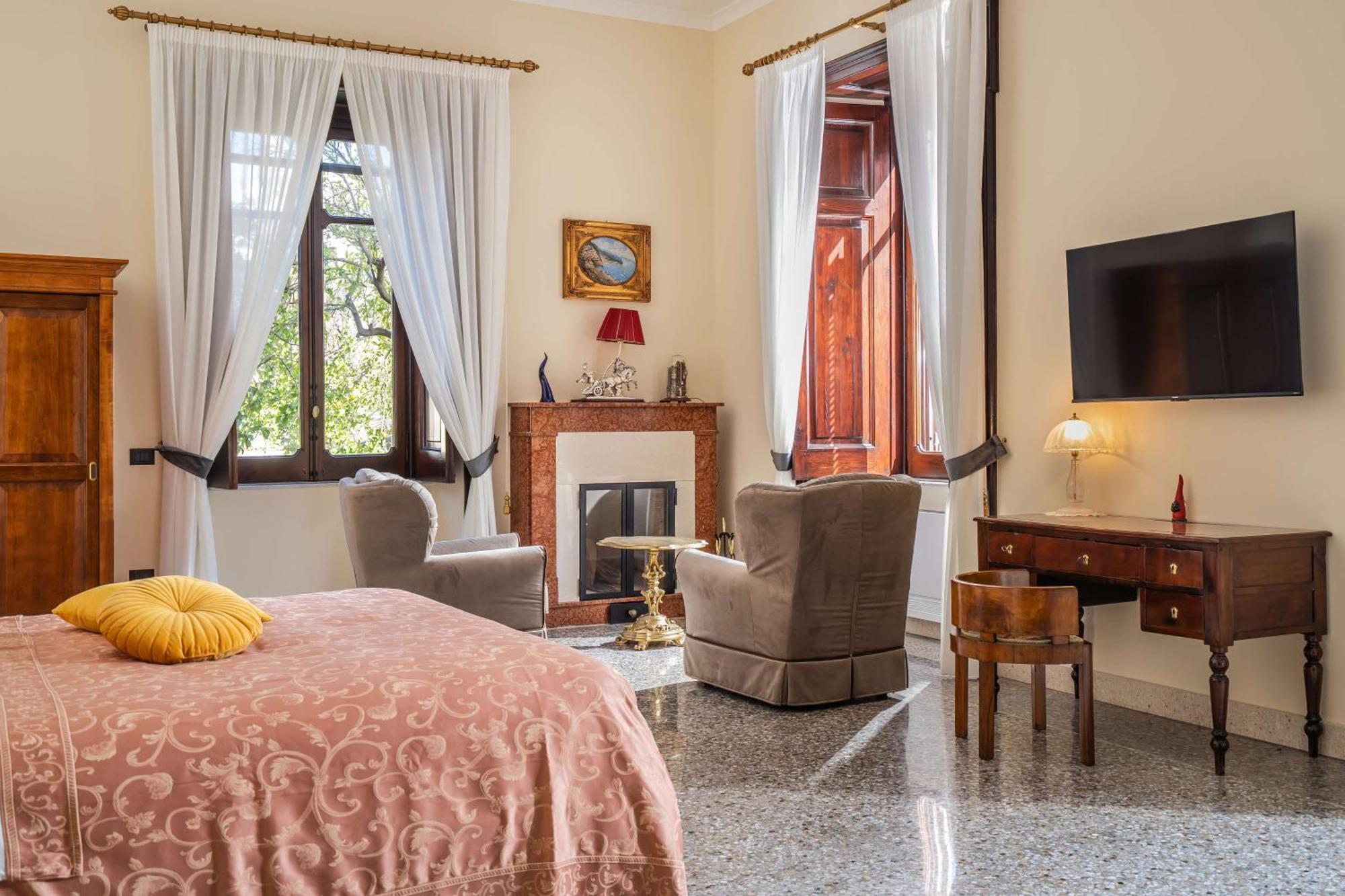 Villa Agostino Luxury B&B Vico Equense Oda fotoğraf